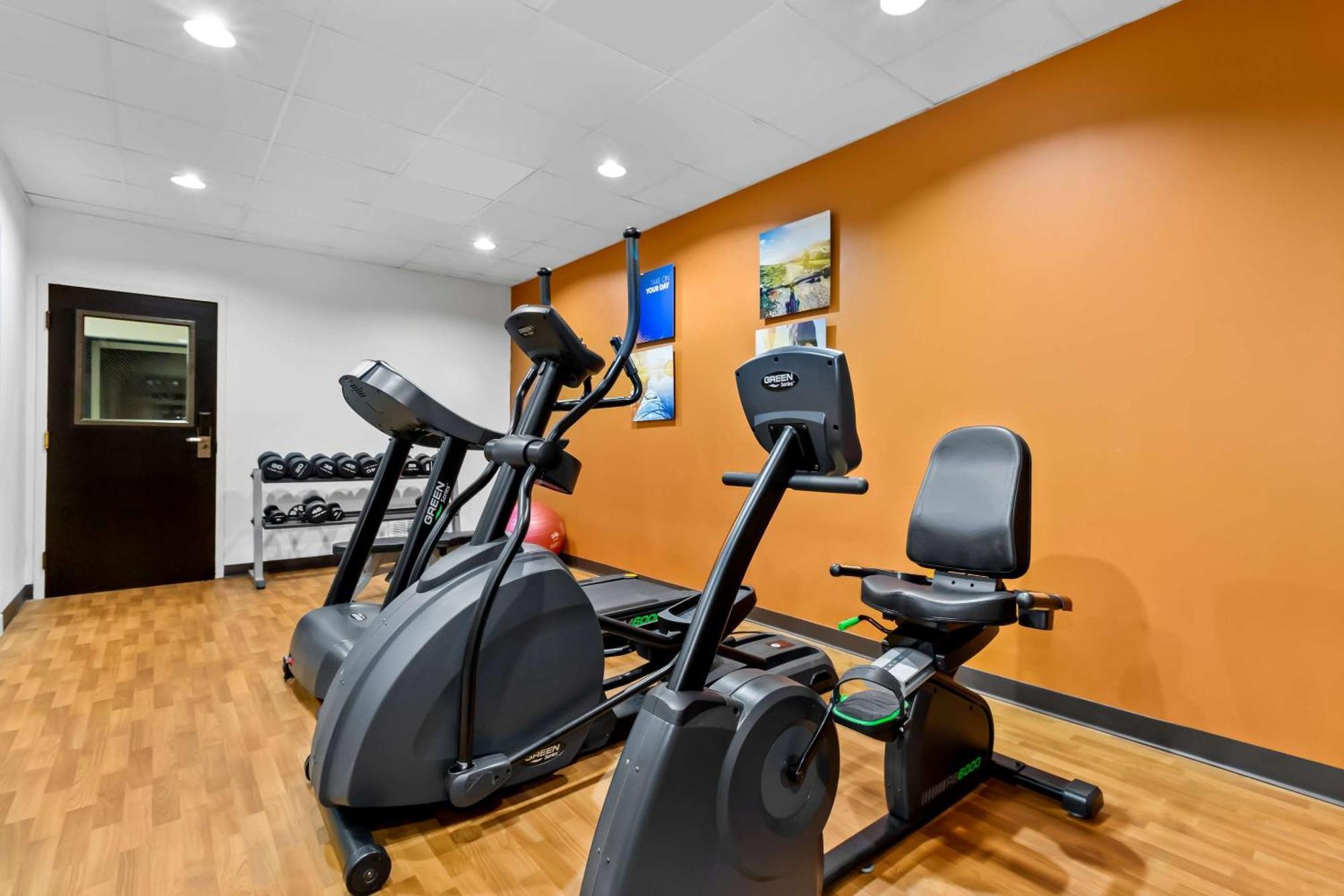 למברטון Comfort Suites מראה חיצוני תמונה
