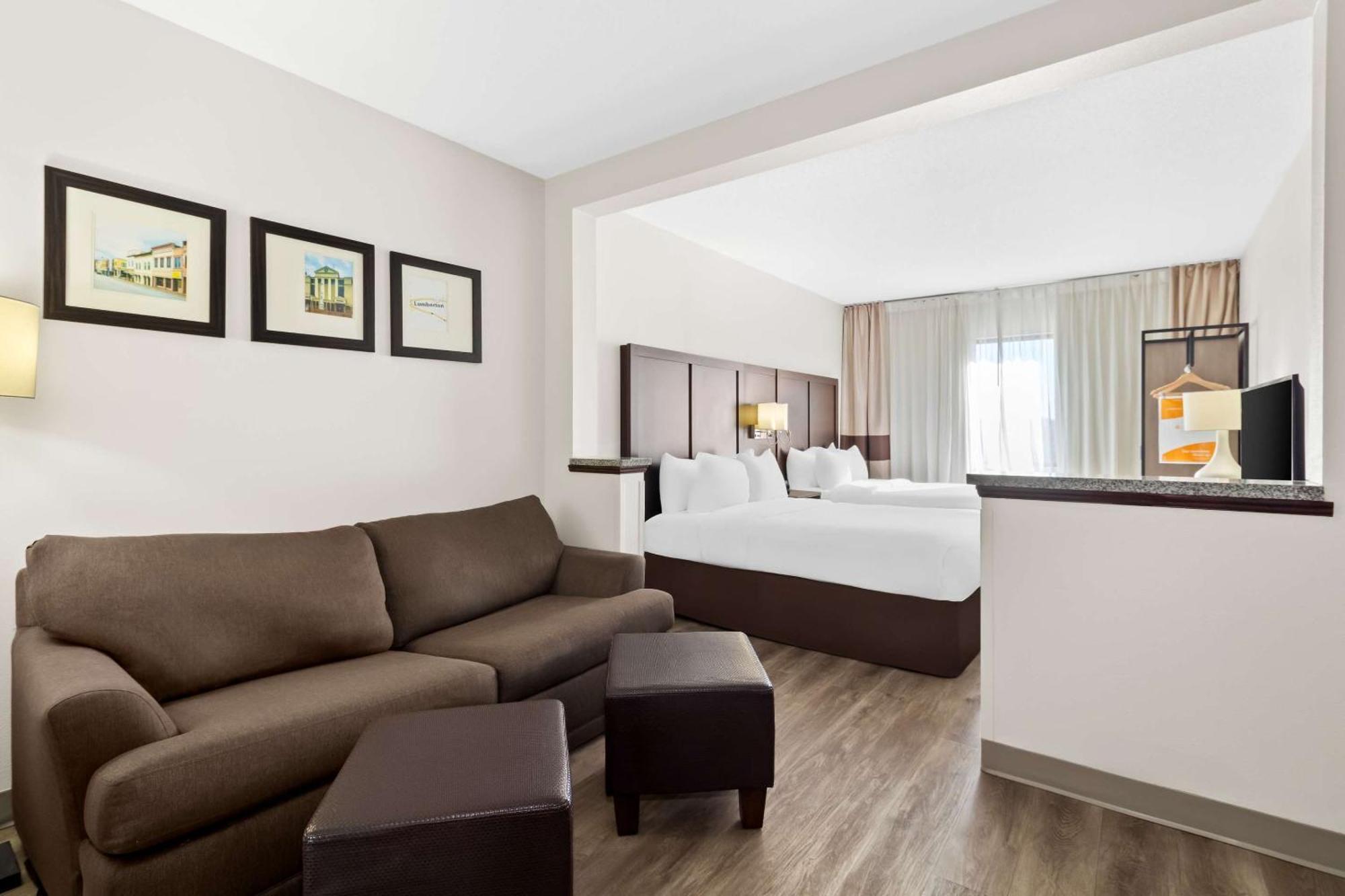 למברטון Comfort Suites מראה חיצוני תמונה