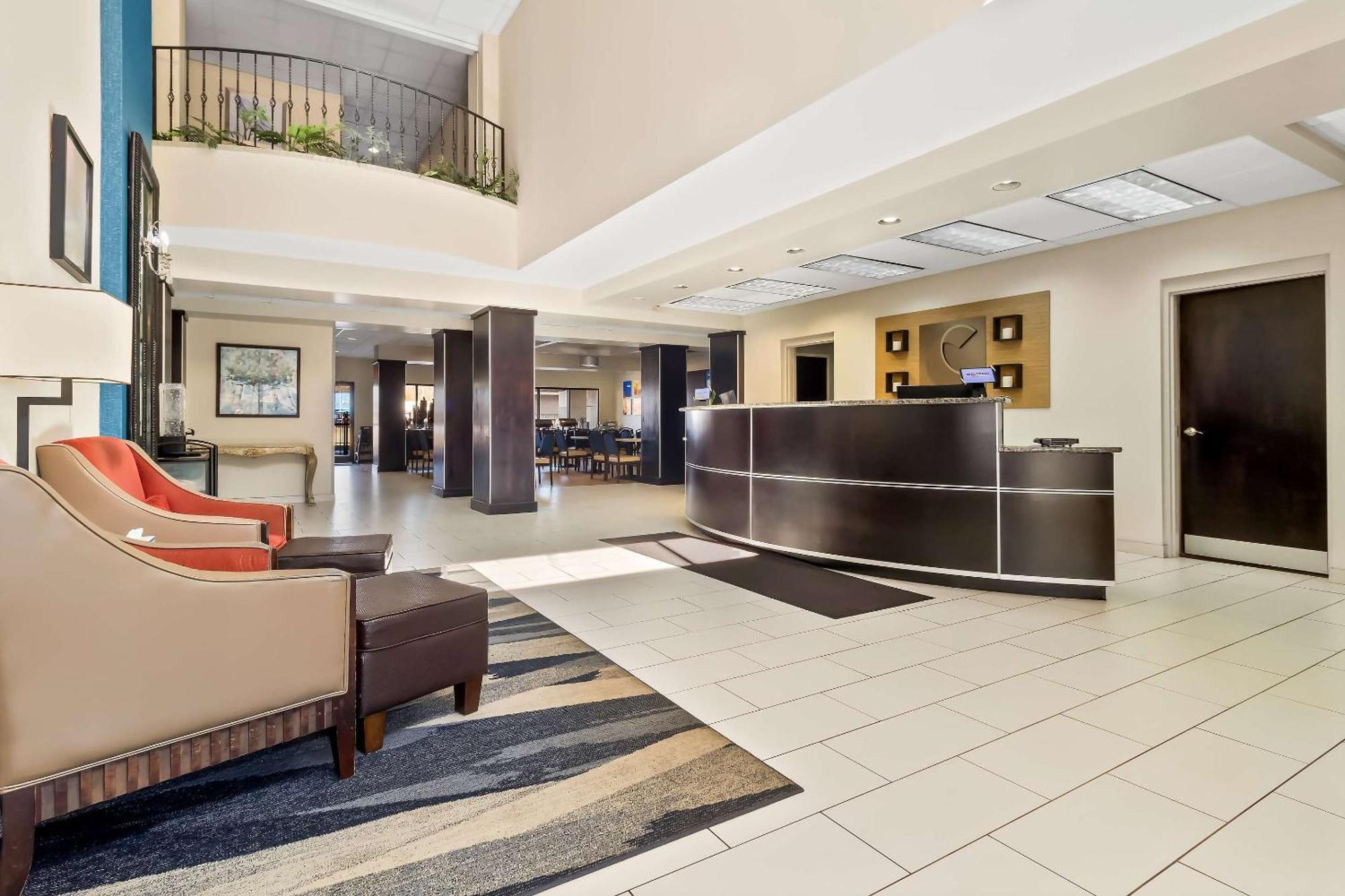 למברטון Comfort Suites מראה חיצוני תמונה